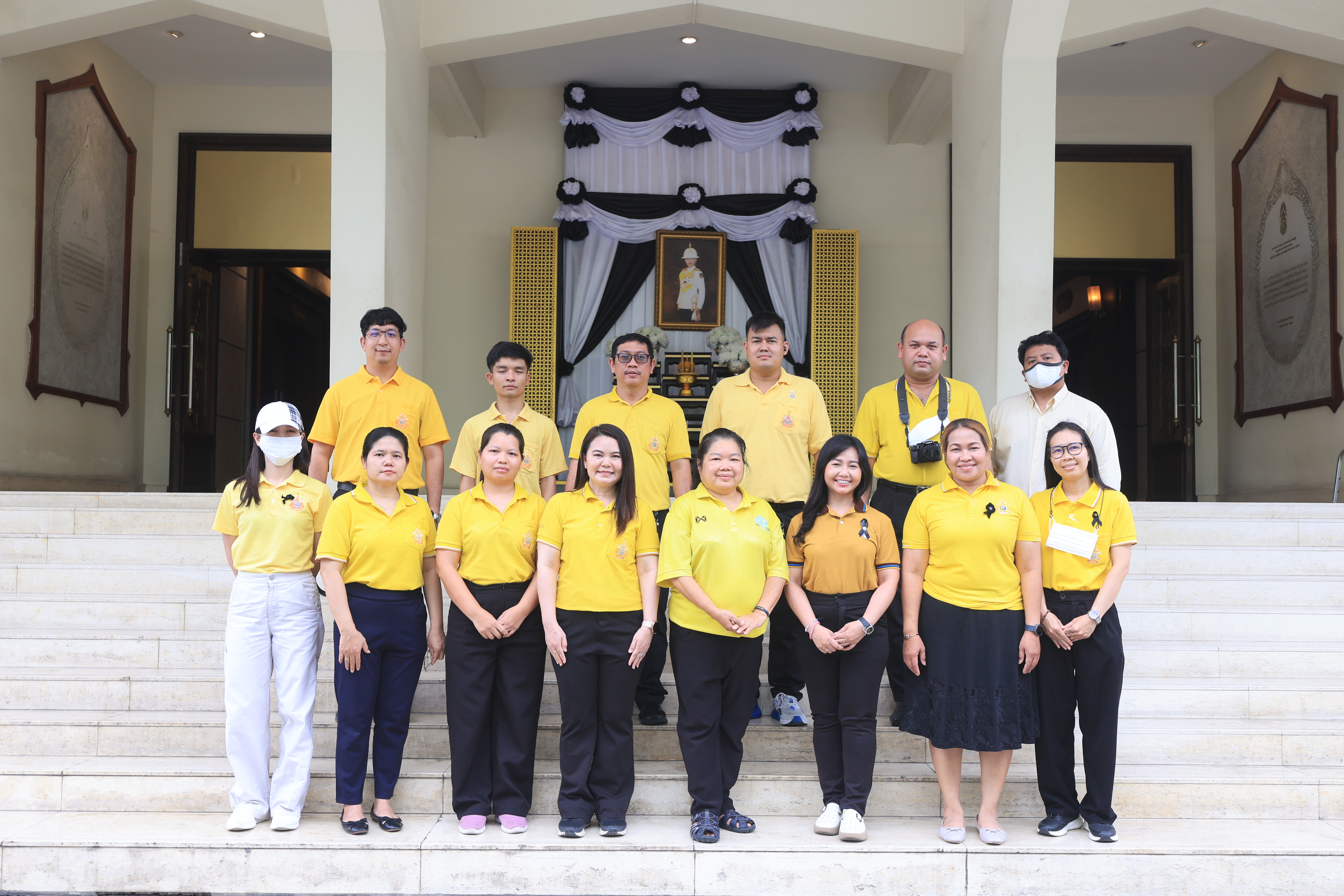 title - ส.ป.ก. ร่วมเฝ้ารับเสด็จฯ พระบาทสมเด็จพระเจ้าอยู่หัว และ สมเด็จพระนางเจ้า ฯ พระบรมราชินี เนื่องในโอกาสเสด็จพระราชดำเนินไปในการ พระราชพิธีเฉลิมพระชนมพรรษา 28 กรกฎาคม 2569
